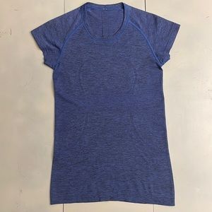 Lululemon’s Swiftly Tech Crew T in Navy Blue (size 6)